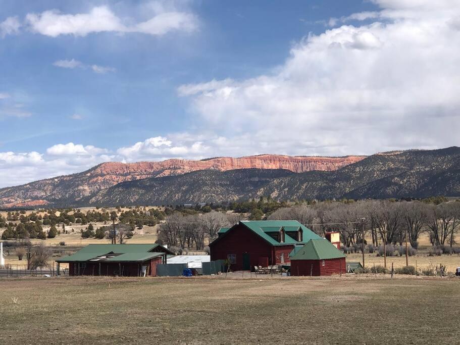 Coddiwomple Cottage, Bryce Canyon Гатч Екстер'єр фото